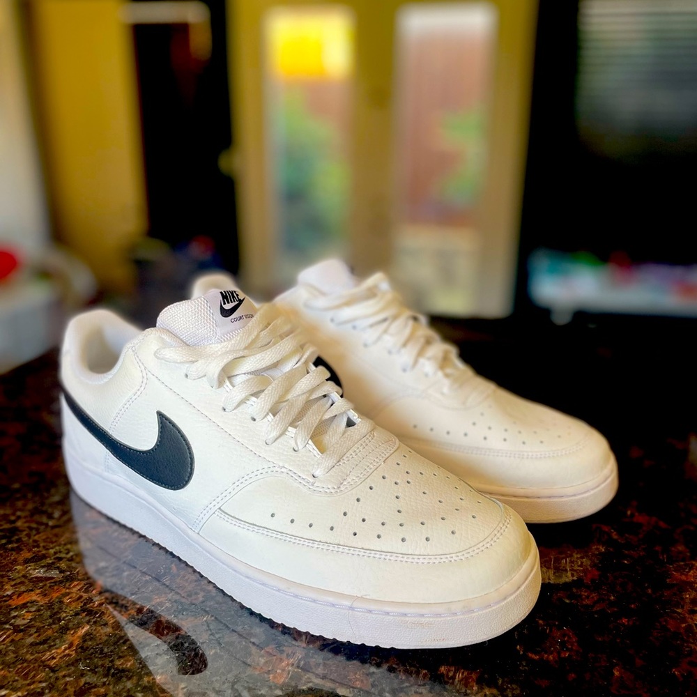 Mens Nike court vision